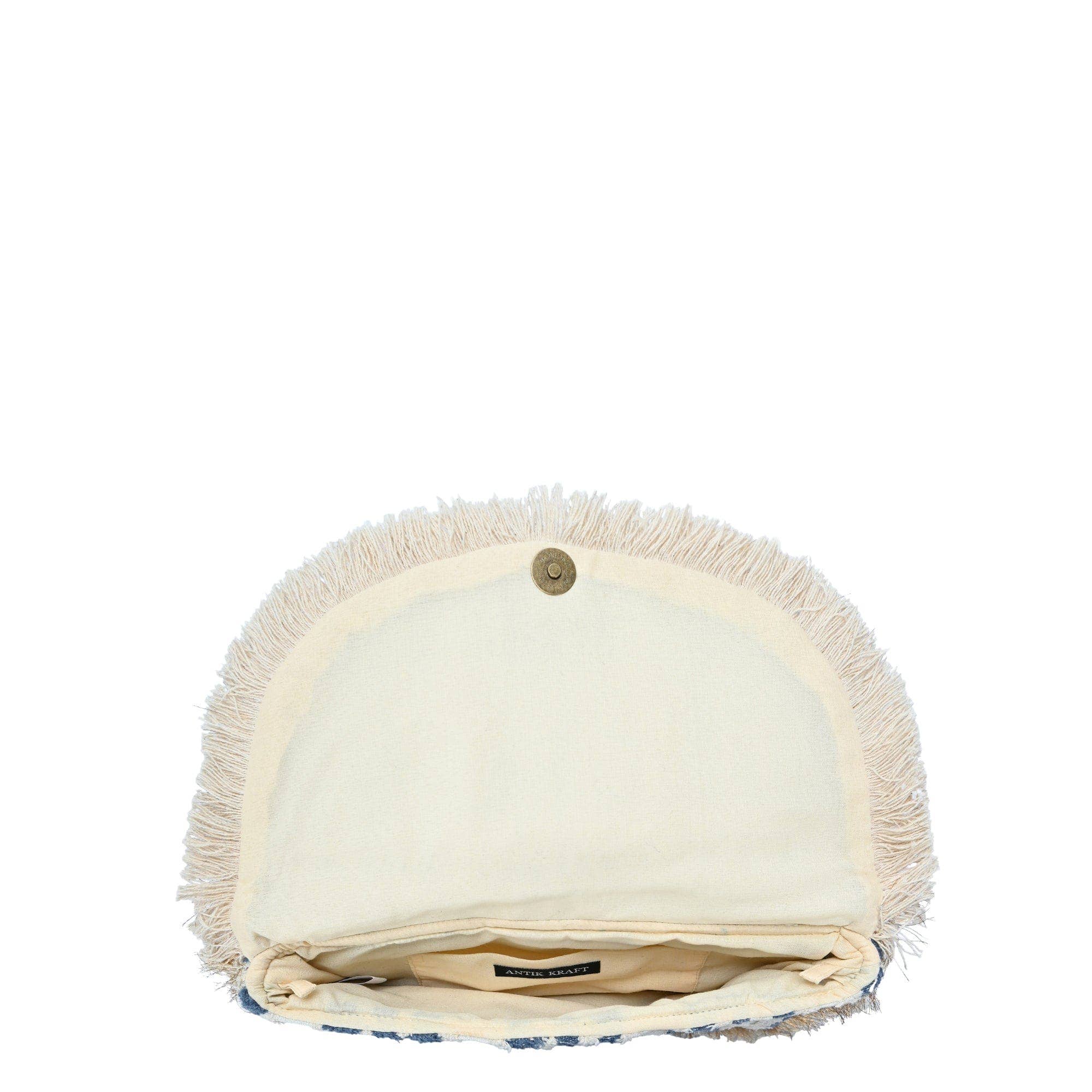 Shells&Beads Fringe Clutch - Image 7
