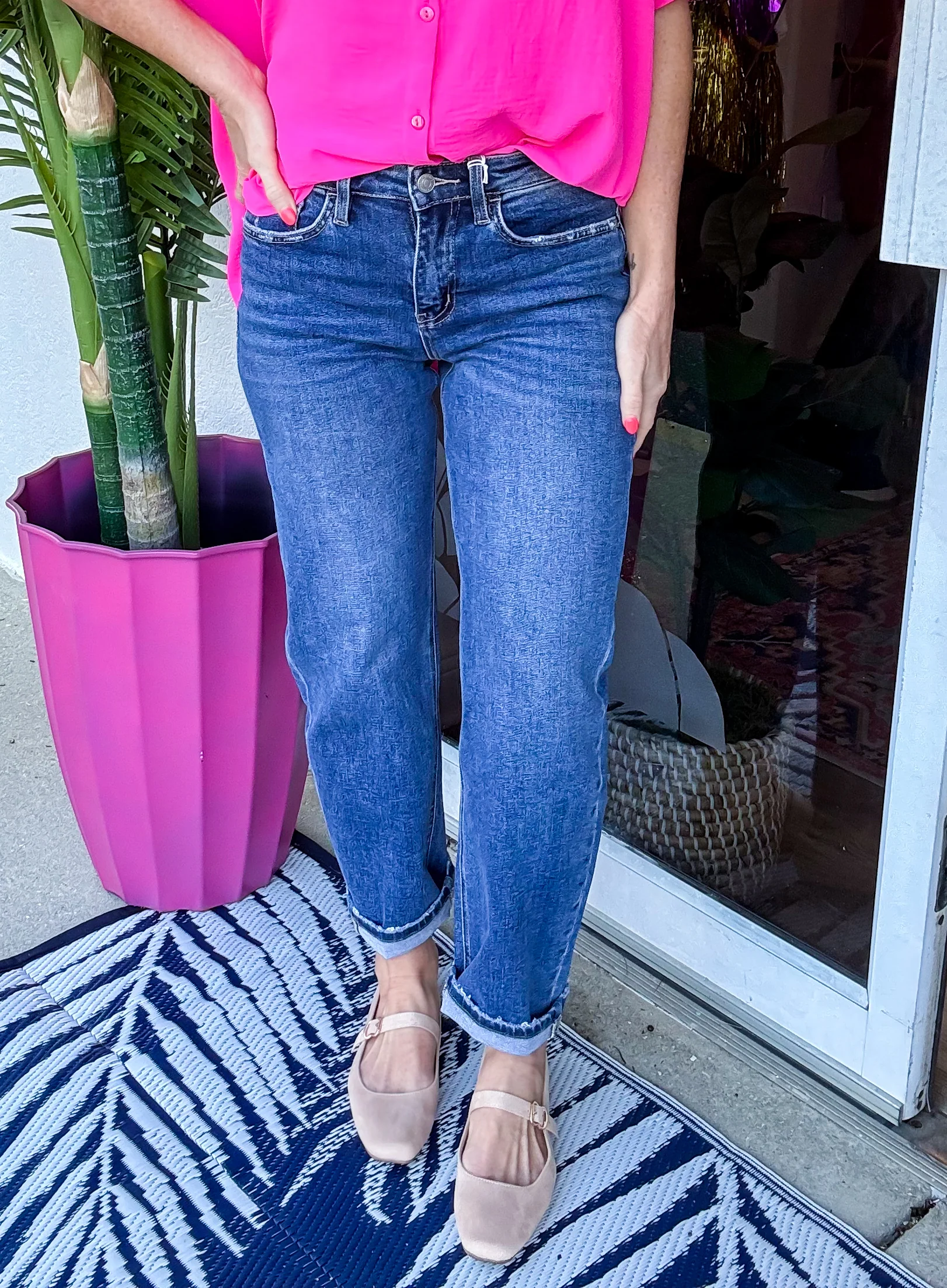 Barely Barrel Ankle Jeans - Image 4
